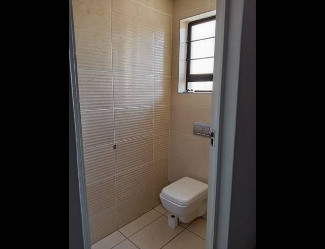 3 BEDROOM SECTIONAL TITLE FOR SALE IN ESCOMBE